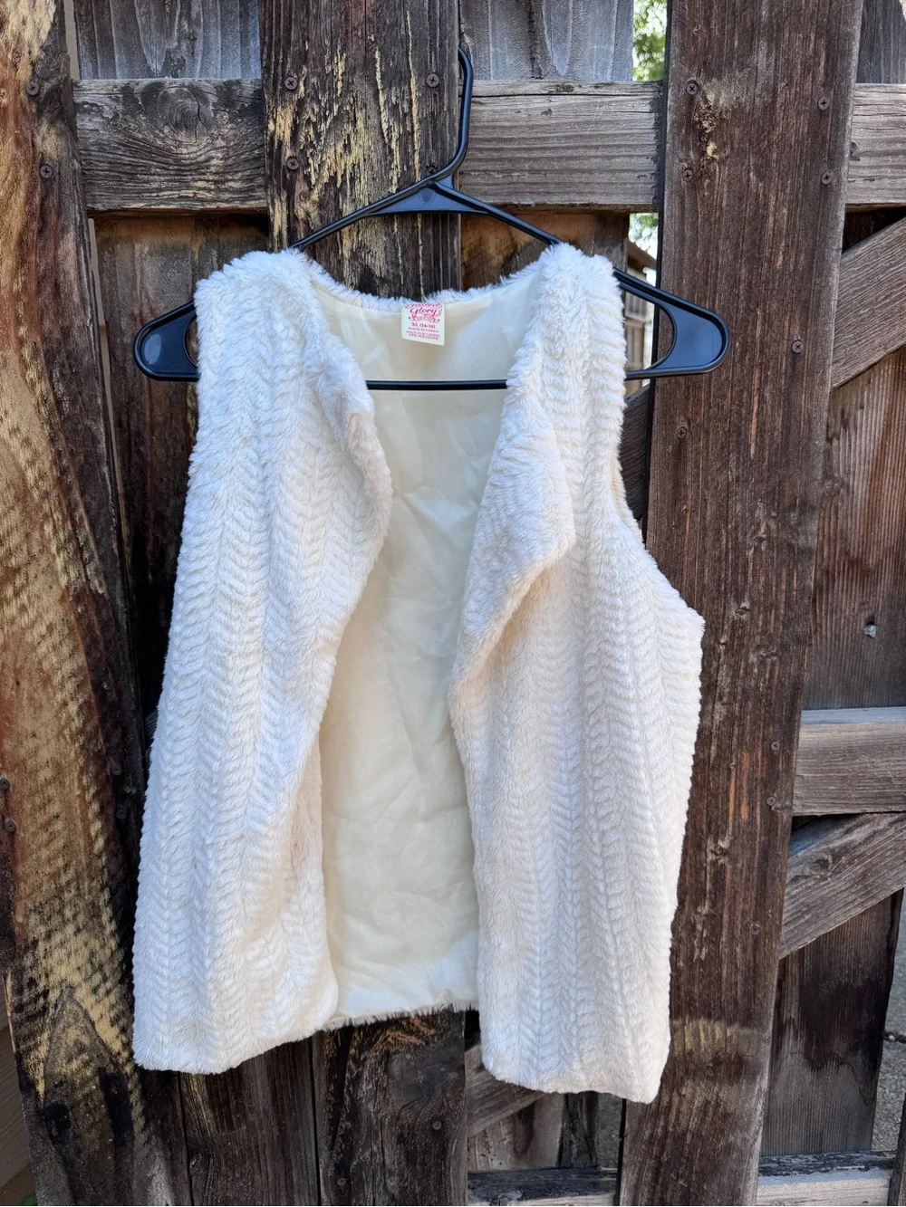 Faded Glory Cream Faux Fur Vest